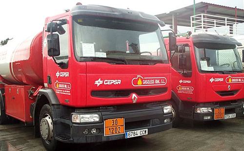 camiones reparto Gasoleos Rial